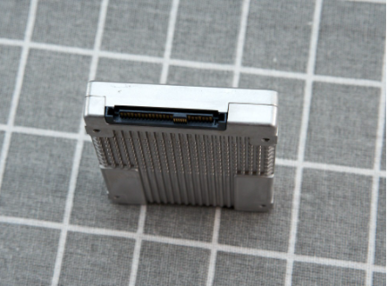 Intel P4420 7.68T U.2 SSDPE2NU076T801服務(wù)器存儲(chǔ)固態(tài)硬盤