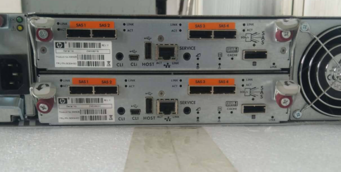 存儲(chǔ)雙控磁盤陣列